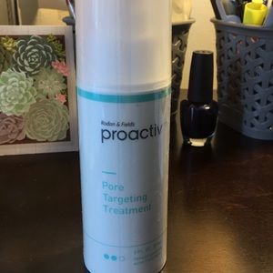 Proactiv+ pore targeting treatment